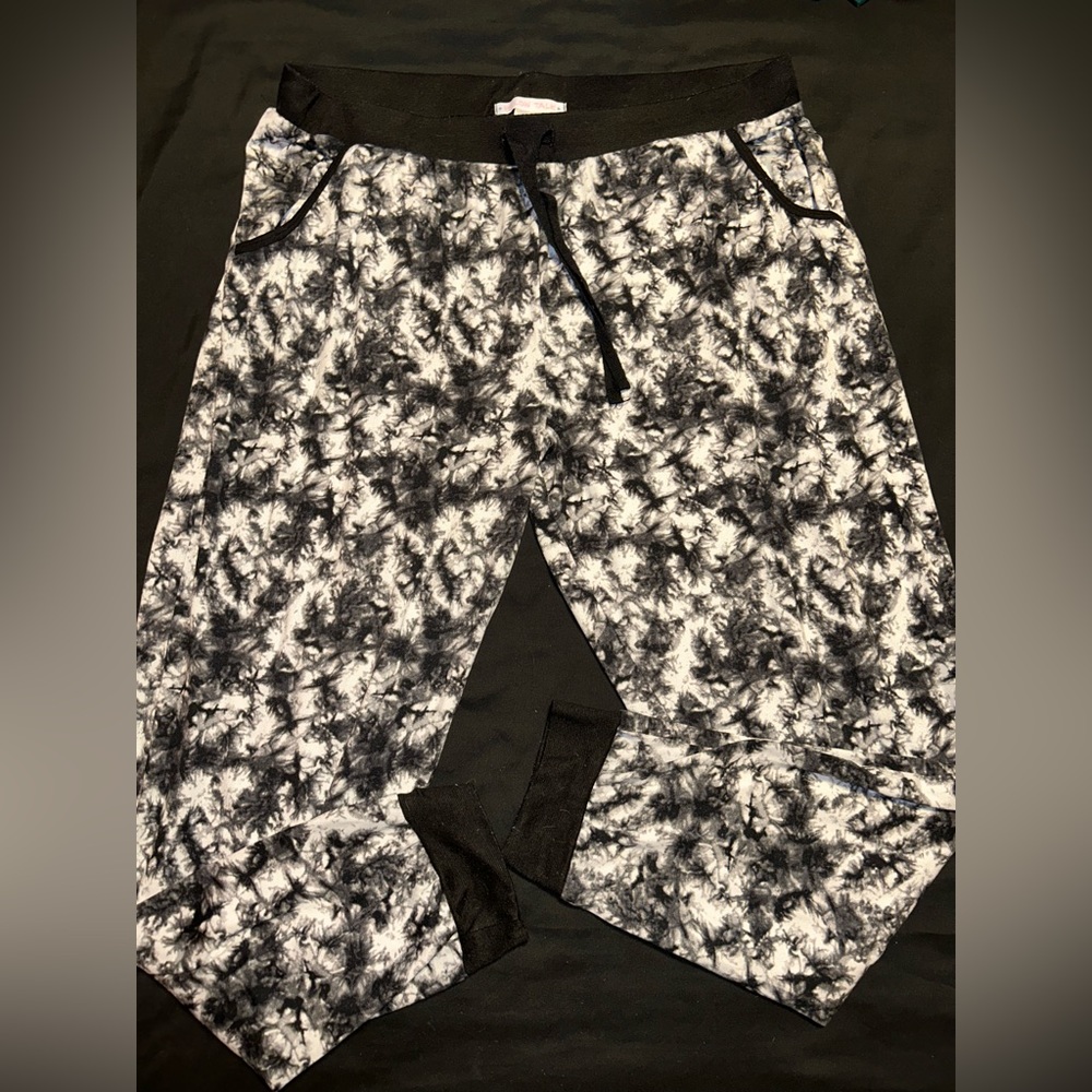 Pillow talk, size, extra large, black and white, tie-dye pajama pants